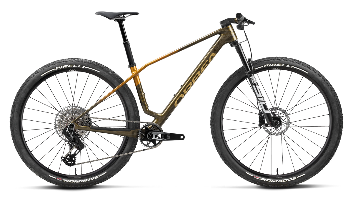 Orbea Alma M-TEAM AXS 2027 Caramel Carbon View/Leo Orange Gloss